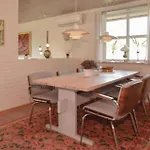 Three-bedroom In Semesterbostad