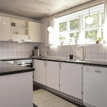 Amazing Home In Blavand With Sauna בלבאנד