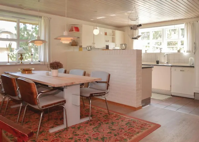 Three-bedroom In * Blavand