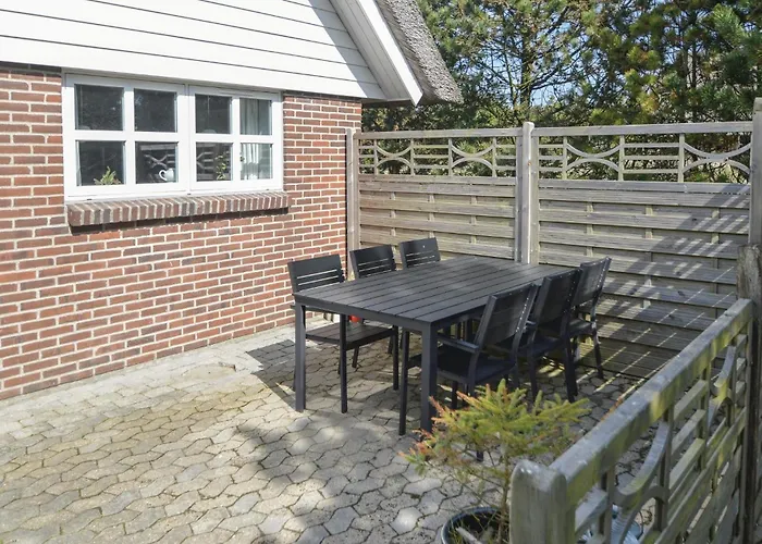 Three-bedroom In Blavand